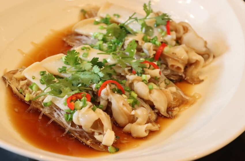  แนะนำเมนูพิเศษ “หอยไม้ไผ่” ห้องอาหารจีนหยก โรงแรม ดิ เอมเมอรัลด์