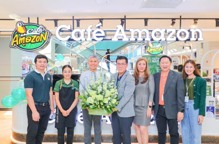  ผู้บริหารเอ็ม บี เค เซ็นเตอร์ ร่วมแสดงความยินดี Grand Opening ฉลองเปิดร้านใหม่ Cafe Amazon