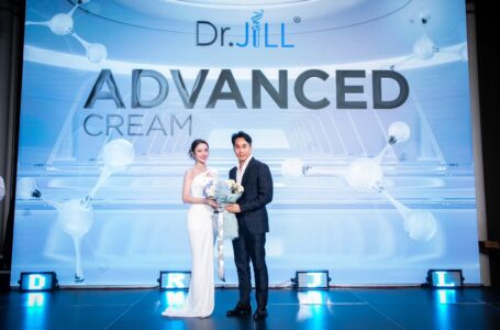 “แอฟ ทักษอร” แชร์สูตรลับหน้าเด็กด้วย Dr.JiLL Advanced Cream การันตีผลลัพธ์ด้วยงานวิจัยกว่า 100 ฉบับ