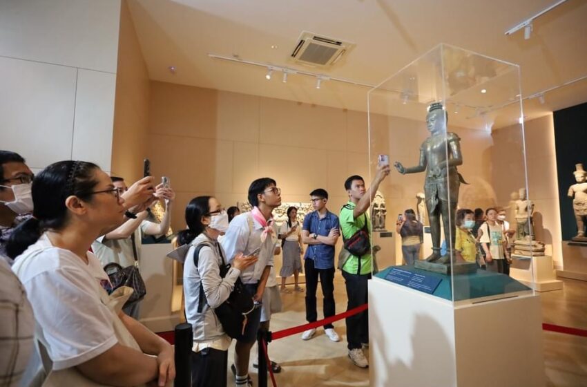  บรรยากาศวันแรกของการจัดแสดง “โกลเด้นบอย” และ ประติมากรรมสตรีพนมมือ ณ พิพิธภัณฑสถานแห่งชาติ พระนคร