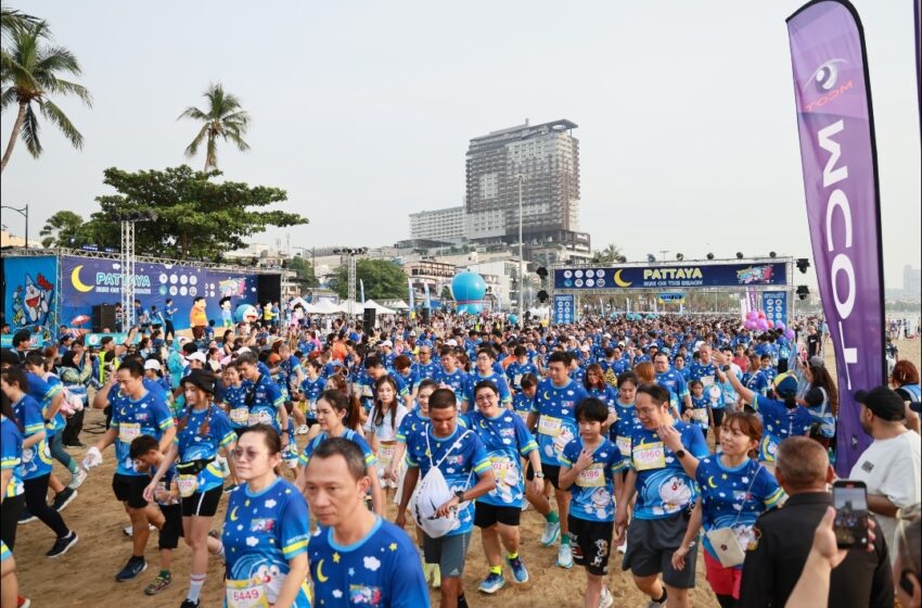  “โดราเอมอน รัน” วิ่งยามเย็นริมหาดพัทยา .. สุดคึกคัก