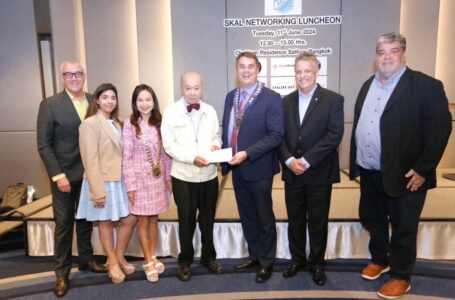 Skal International Bangkok มอบเงินรายได้ส่วนหนึ่งจากการจัดกิจกรรมการกุศลให้กับ มูลนิธิมีชัย วีระไวทยะมูลนิธิบ้านศรีชุมพาบาล และมูลนิธิ Bangkok Community Help