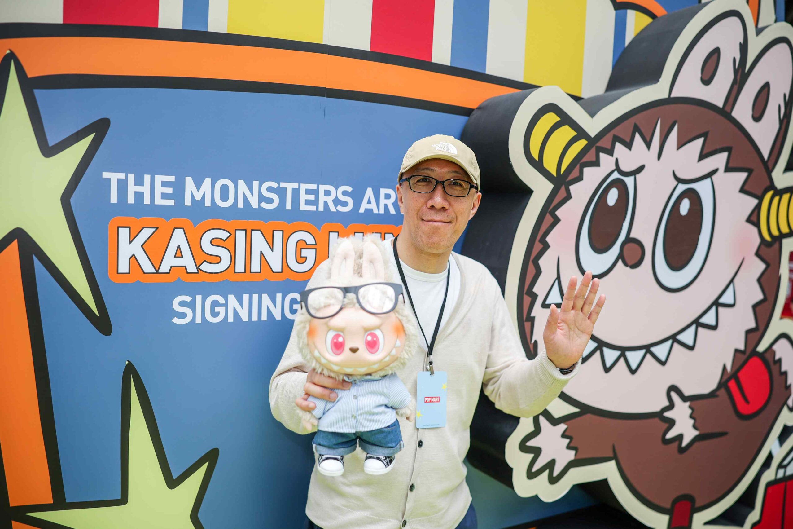  ป๊อป มาร์ท  เซอร์ไพรส์  ศิลปินระดับโลก ผู้ออกแบบจักรวาล The Monsters Series  ‘LABUBU EXCLUSIVE FANSIGN EVENT with Kasing Lung’ 